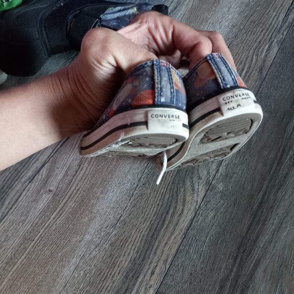 Converse toddler size 7 - Picture 5 of 7